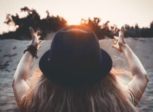 nature-forest-girl-sun-hair-sunset-800378-pxhere.com