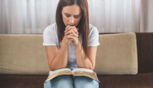 Superando Crises Emocionais com a Palavra de Deus Como a oração transforma a mente ansiosa