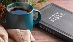 Quais são os Atributos de Deus? Como é Deus? Versículo sobre as promessas de Deus
