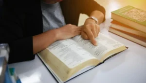 Como Entregar Suas Preocupações a Deus? Confiança em Deus Versículo para perdão