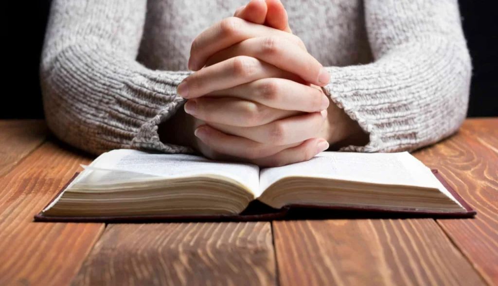 Devocional para o espírito santo na bíblia