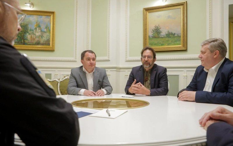 Líderes da Aliança Evangélica Europeia reunidos discutindo a renovação da Igreja na Europa em 2026.