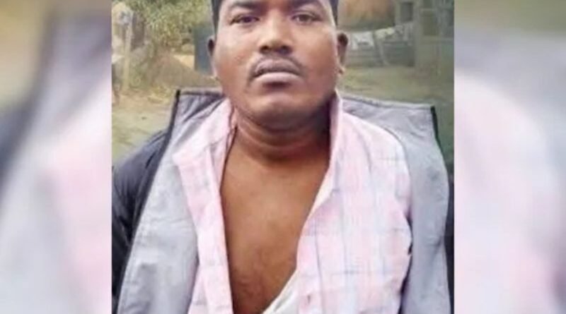 Pastor perseguido na Índia enfrentando humilhação e violência por sua fé.