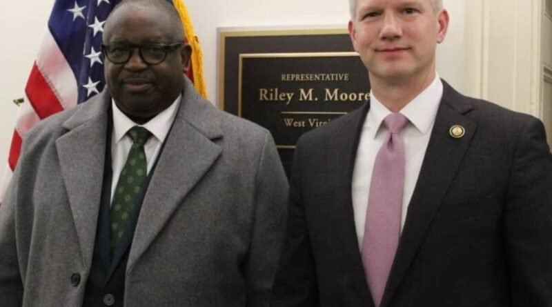 Deputado americano Riley Moore em reunião com o governador de Plateau para defender cristãos nigerianos em 2026