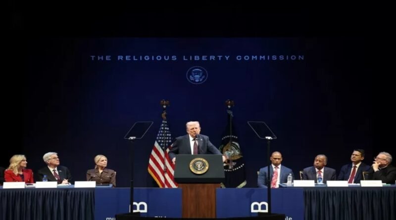 Liberdade Religiosa nos EUA 2026: Comissão de Trump é Processada