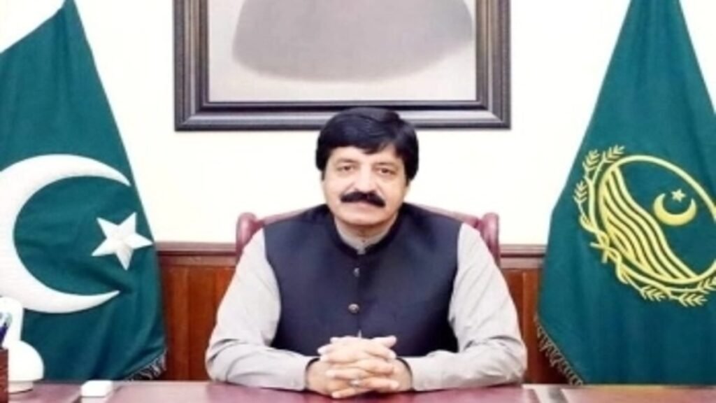 Cristãos no Paquistão: Governador Saleem Haider Khan sancionando a lei contra o casamento infantil em Punjab.