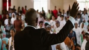 Cristãos na Etiópia em oração após ataques violentos