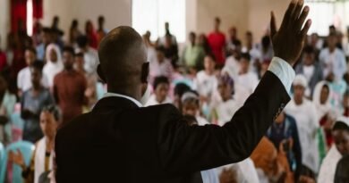 Cristãos na Etiópia em oração após ataques violentos