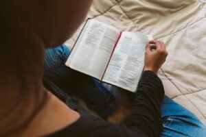 Por que Deus permite que as pessoas zombem dEle? | Estudo Completo