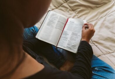 Por que Deus permite que as pessoas zombem dEle? | Estudo Completo