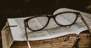 Quais são os atributos comunicáveis e incomunicáveis de Deus? | Estudo Completo