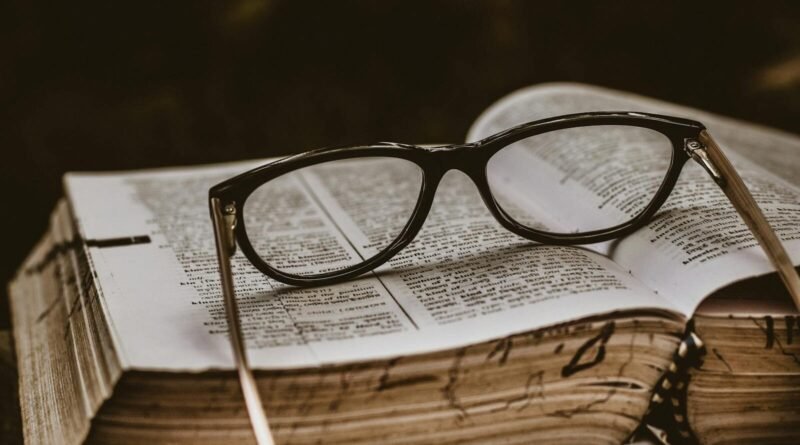 Quais são os atributos comunicáveis e incomunicáveis de Deus? | Estudo Completo