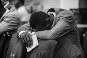 Deus fica com raiva? | Estudo Completo