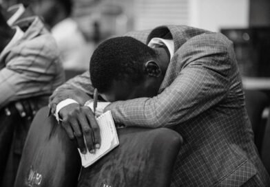 Deus fica com raiva? | Estudo Completo