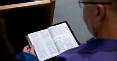 Já que Deus não é homem, devemos parar de usar pronomes masculinos para nos referir a Deus? | Estudo Completo