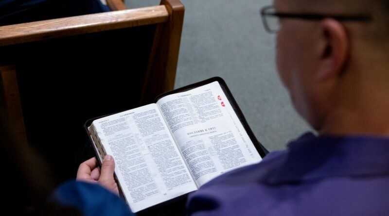 Já que Deus não é homem, devemos parar de usar pronomes masculinos para nos referir a Deus? | Estudo Completo