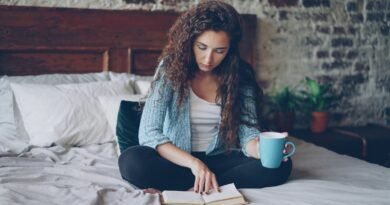 Será que Deus realmente esquece os nossos pecados? Como um Deus onisciente poderia esquecer alguma coisa? | Estudo Completo