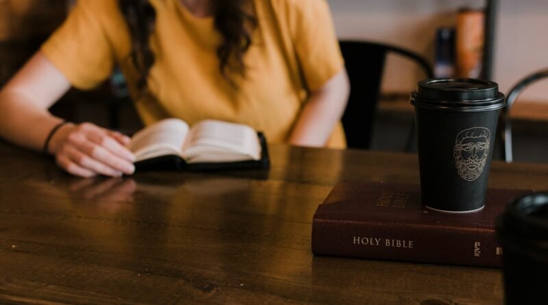 Por que Deus demanda, busca ou pede que o adoremos? | Estudo Completo