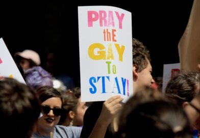 deus odeia os gays / homossexuais? estudo bíblico