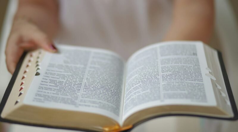 O que significa que Deus é santo, santo, santo? | Estudo Completo