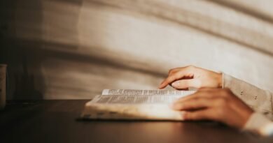 Qual é a idade de Deus? | Estudo Completo