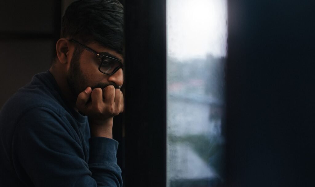 Depressão e isolamento: o que a Bíblia diz