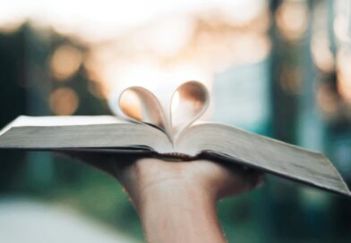 Qual é o significado de Yahweh? Qual é o significado de Jeová? | Estudo Completo