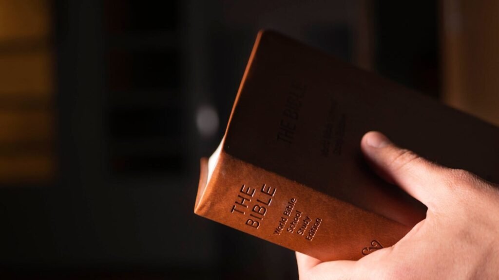 Por que Deus permitiu o Holocausto? | Estudo Completo