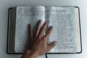o que significa louvar ao senhor? estudo bíblico