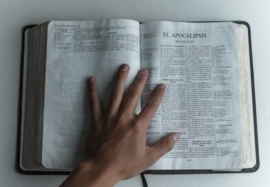 o que significa louvar ao senhor? estudo bíblico