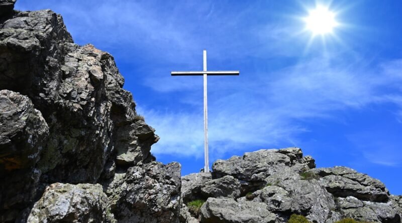 o que significa o fato de deus ser a rocha da salvação? estudo bíblico