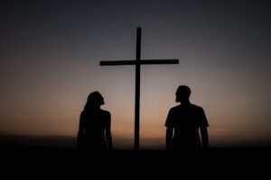 o que significa o fato de deus ser um fogo consumidor? estudo bíblico