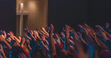 Como servir sem se cansar: o que a Bíblia diz