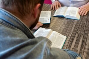 Se Jesus é a nossa expiação, por que Ele morreu na Páscoa em vez de no Dia da Expiação? | Estudo Completo