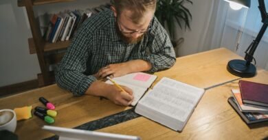 Deus criou Jesus? | Estudo Completo