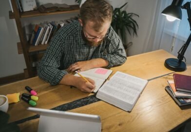 Deus criou Jesus? | Estudo Completo