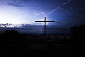 Qual é o significado do fato de Jesus ter acalmado a tempestade? | Estudo Completo qual é o significado do fato de jesus ter acalmado a tempes estudo bíblico