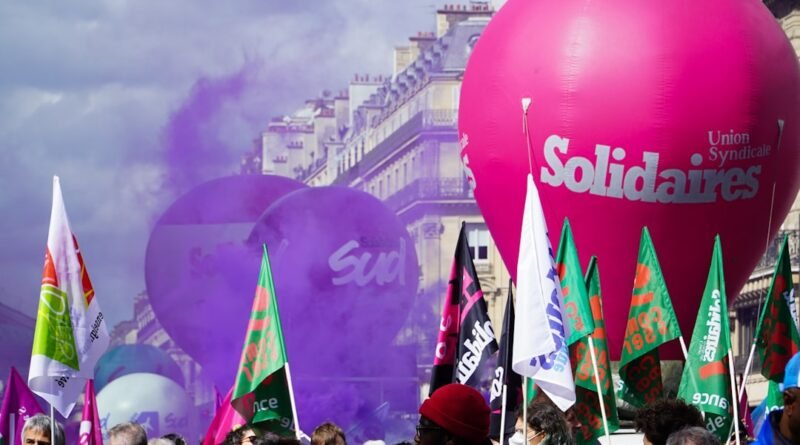 Solidão crise — Enfrentando a Solidão em Tempos de Crise: O Que a Bíblia Nos Ensina