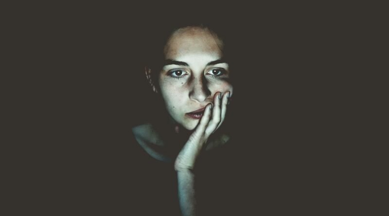 Ansiedade noturna — Como Encontrar Paz para Dormir: Ansiedade Noturna e Fé