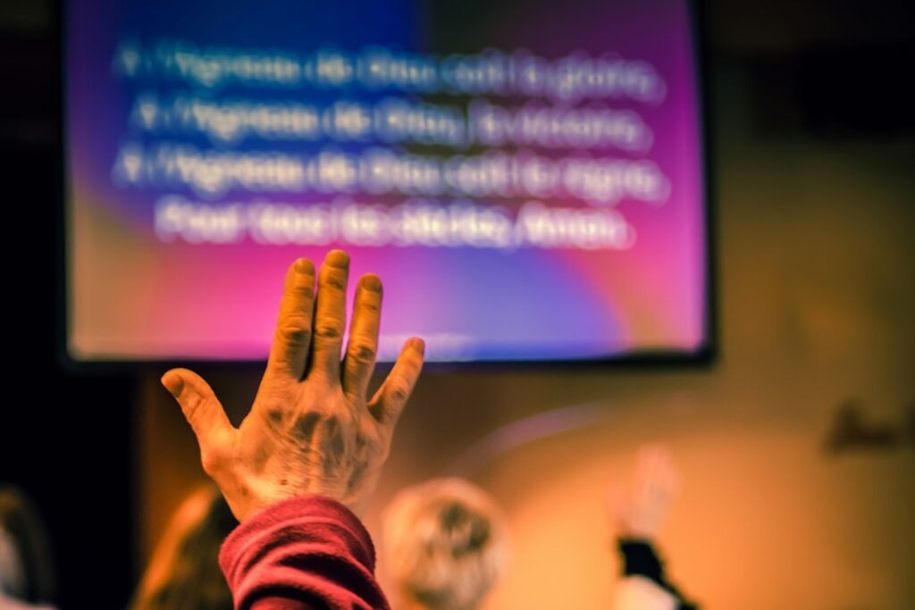 Evangelismo digital — Evangelismo Digital: O Que a Bíblia Diz Sobre Compartilhar a Fé Online